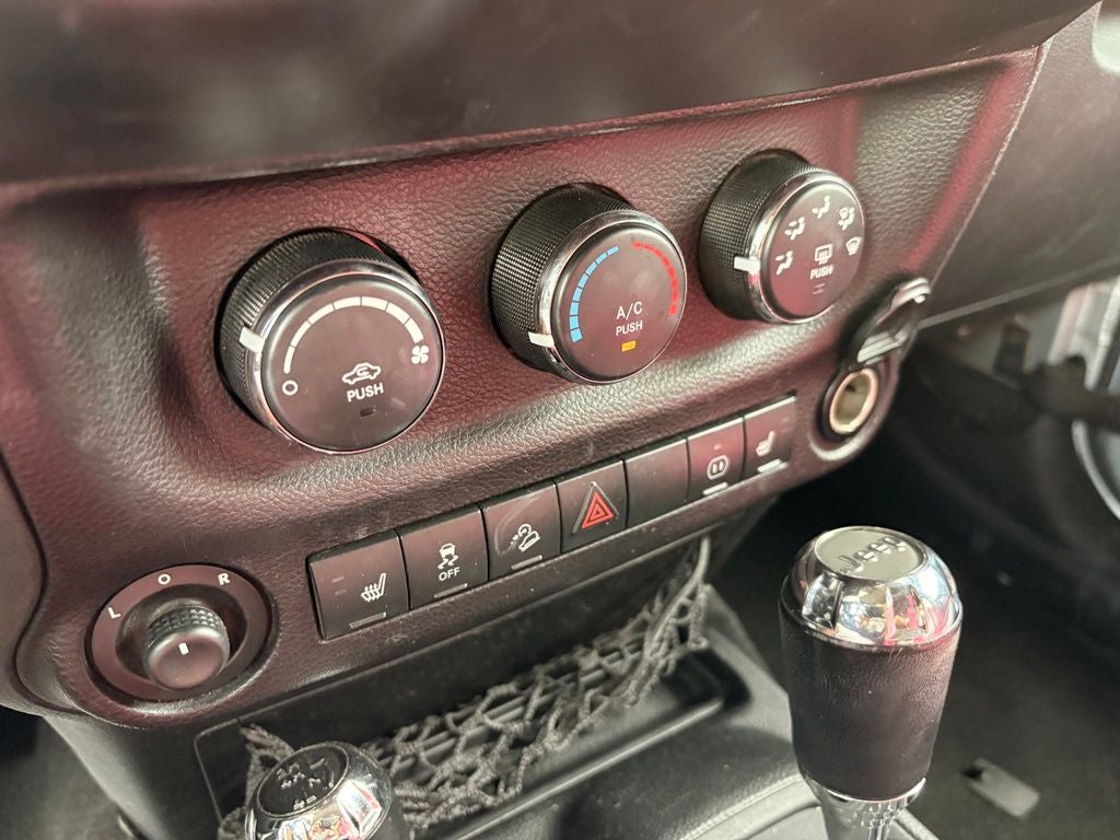 2012 Jeep Wrangler Unlimited Sahara Altitude