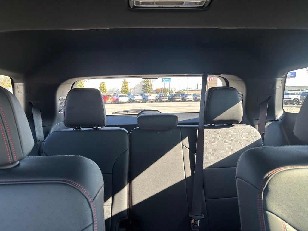 2025 Chevrolet Traverse RS