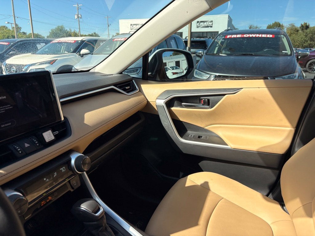 2025 Toyota RAV4 XLE Premium