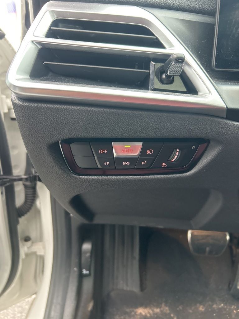 2025 BMW 3 Series 330i 1-Owner / M-Sport Pkg / Convenience Pkg / Active D