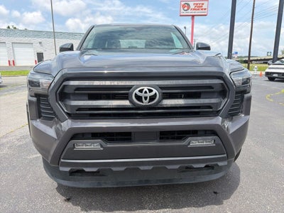 2024 Toyota Tacoma SR5 1-Owner / Clean Carfax / Apple CarPlay/Android Aut