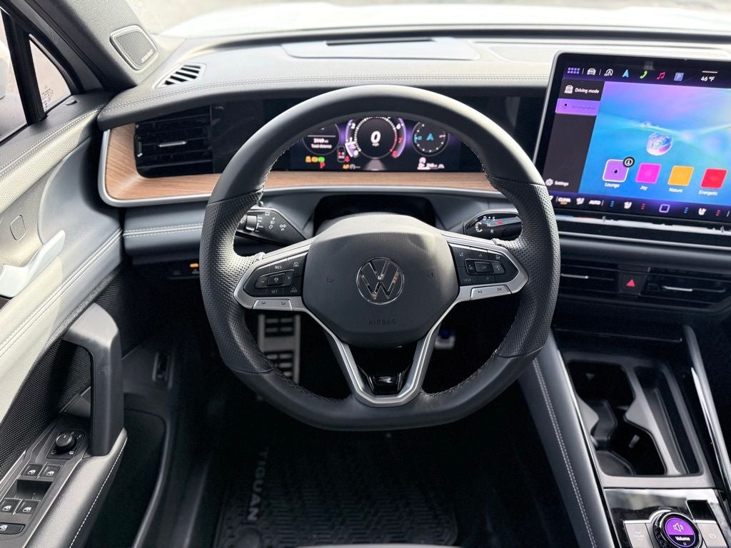 2026 Volkswagen Tiguan 2.0T SEL R-Line Turbo