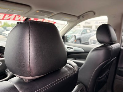2019 Nissan Pathfinder SL FRESH TRADE | AS-IS