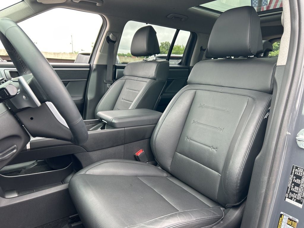 2025 Hyundai Santa Fe Limited LOW MILES / CLEAN CARFAX / SUNROOF / NAVIGATION