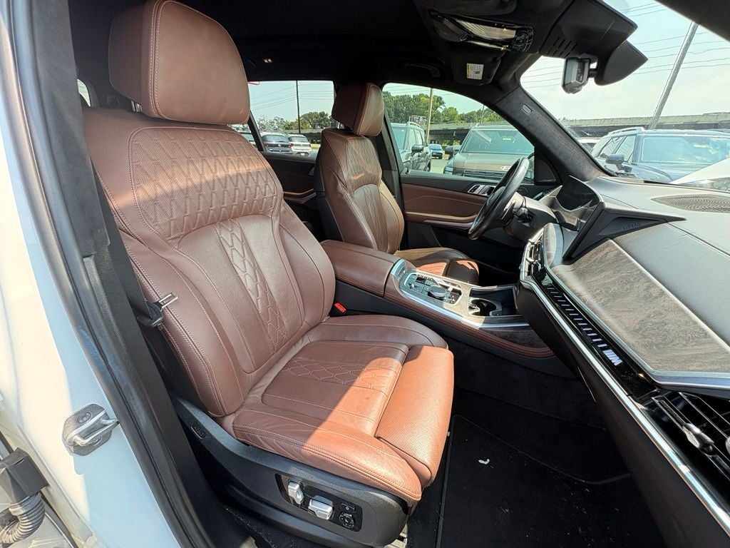 2024 BMW X7 M60i