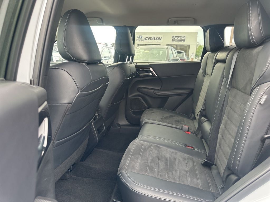 2024 Mitsubishi Outlander SE