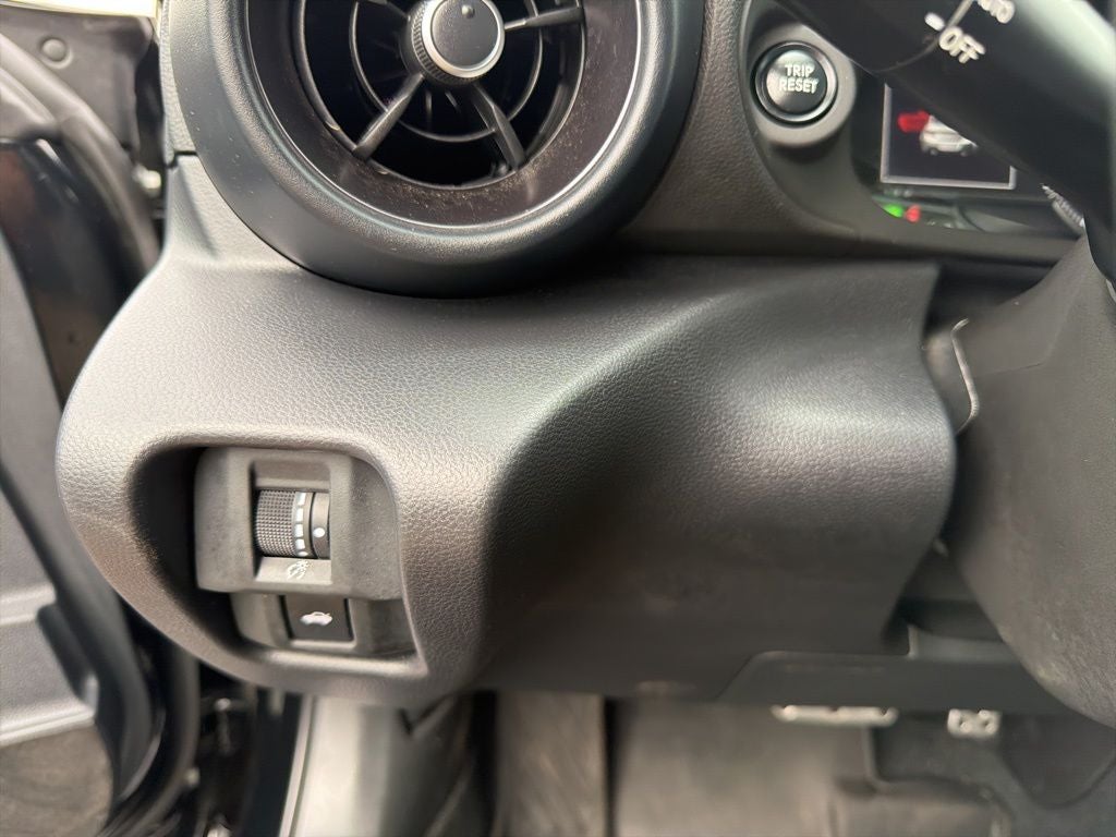 2024 Toyota GR86 Premium Clean Carfax / Apple CarPlay/Android Auto / 6-spee