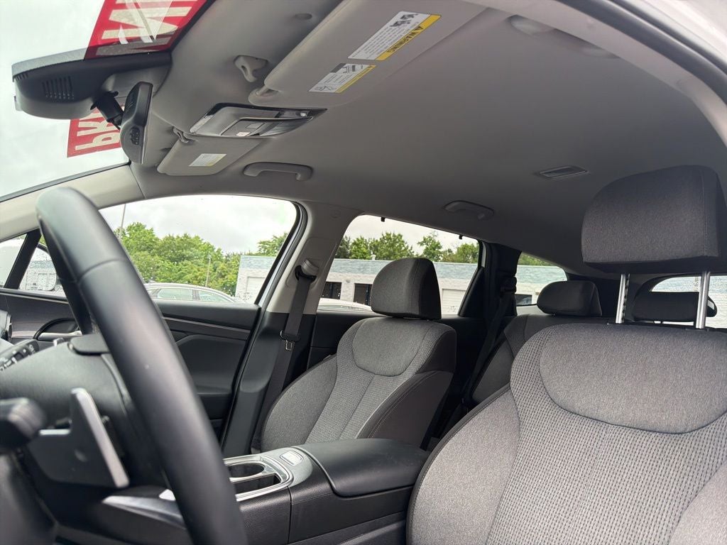2022 Hyundai Santa Fe Hybrid Blue Clean Carfax / Power Liftgate