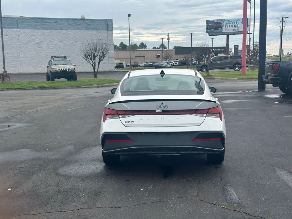 2025 Hyundai Elantra SEL Sport