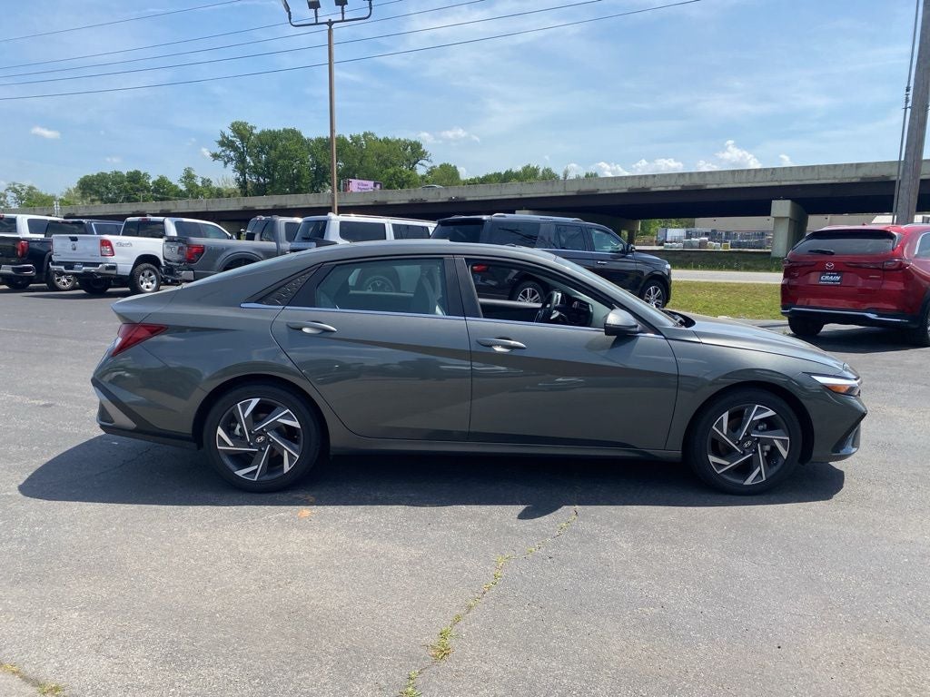 2025 Hyundai Elantra Limited