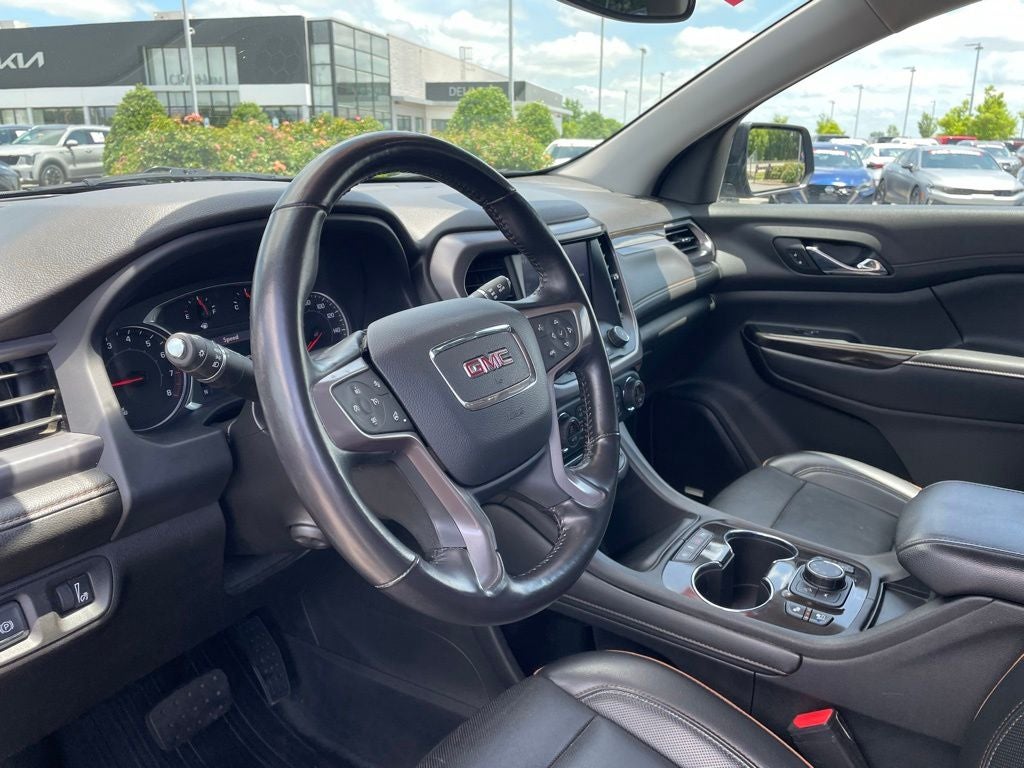 2022 GMC Acadia AT4