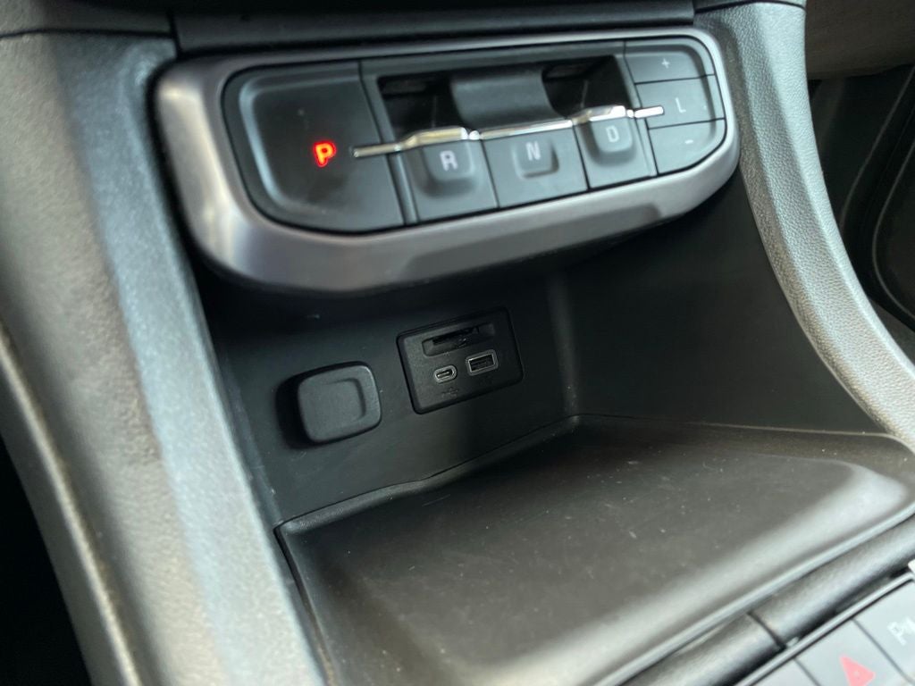 2022 GMC Acadia AT4