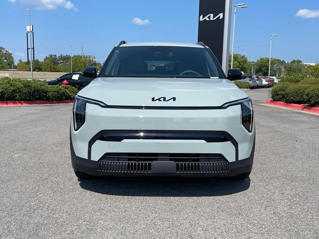 2027 Kia EV3 Base