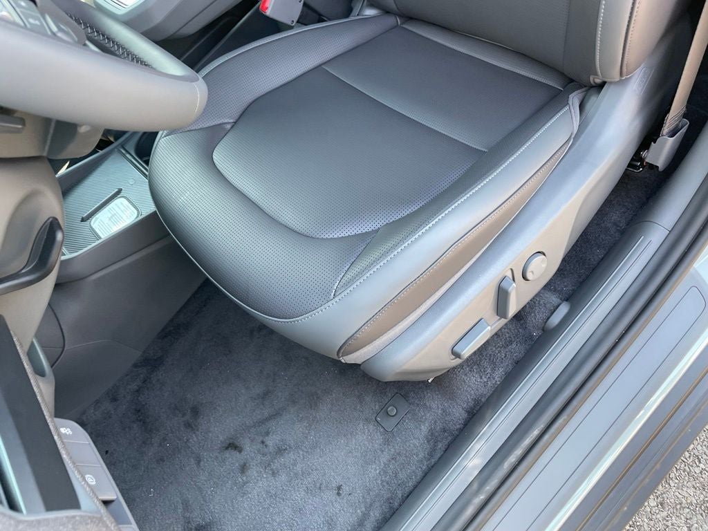2027 Kia EV3 Base