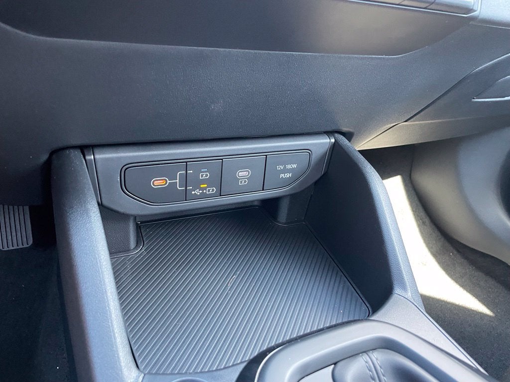 2027 Kia K4 LXS