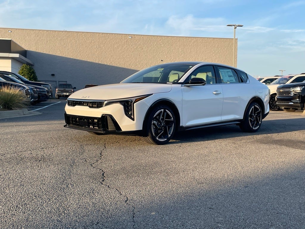 2025 Kia K4 GT-Line