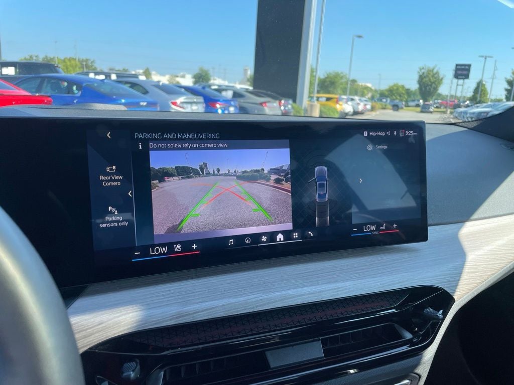 2025 BMW 3 Series 330i