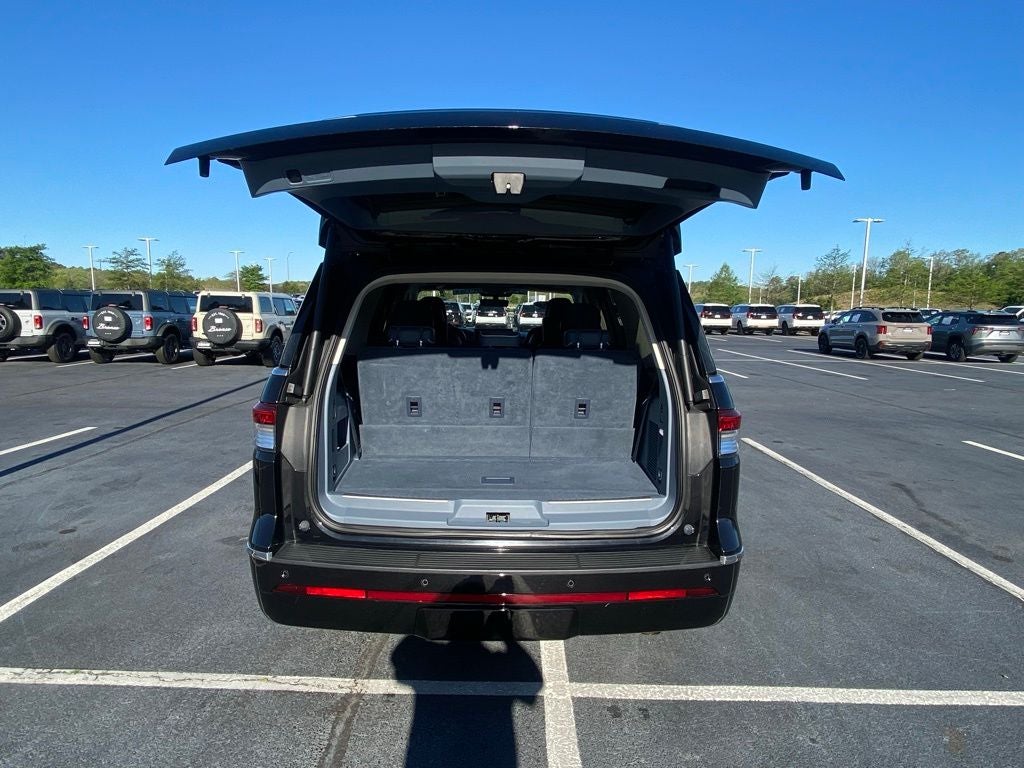 2022 Lincoln Navigator Black Label