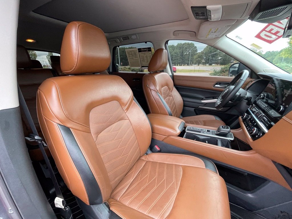 2023 Nissan Pathfinder Platinum