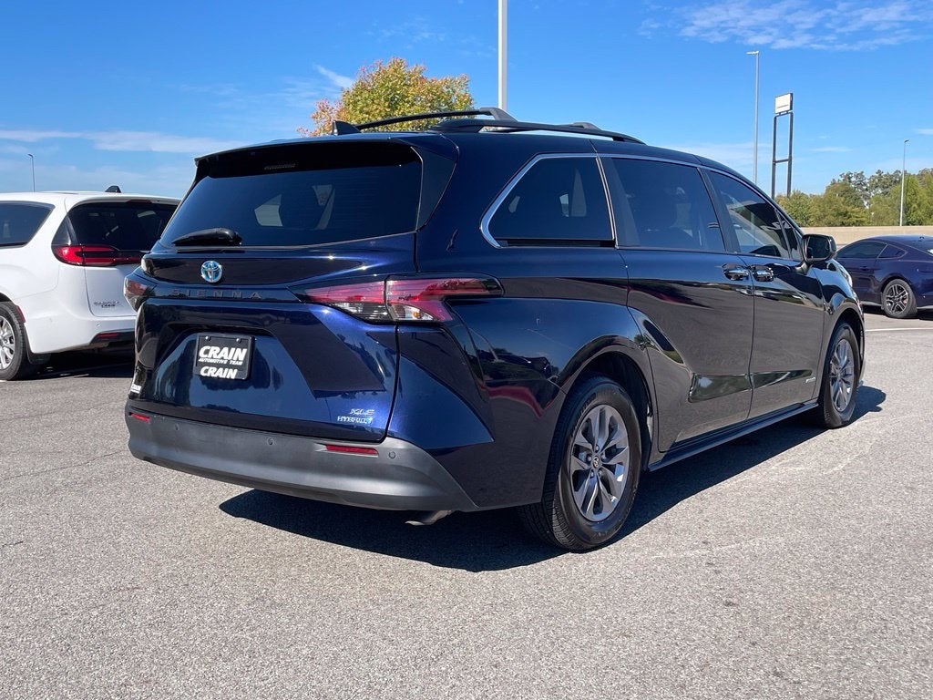 2021 Toyota Sienna XLE 8 Passenger