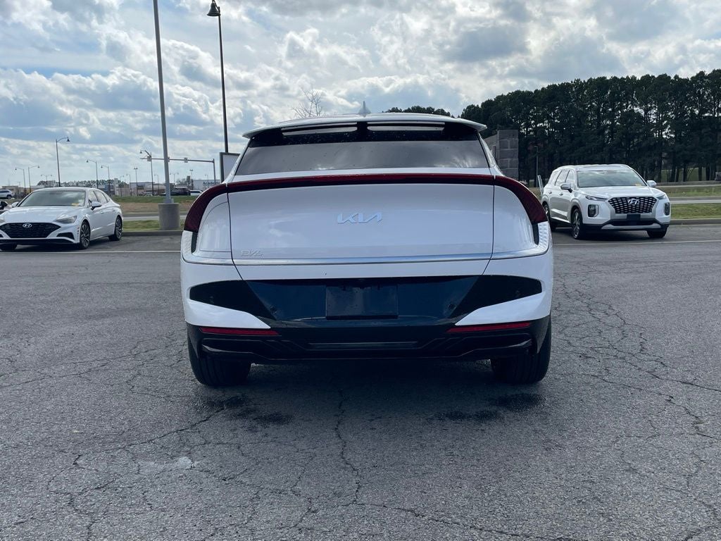 2025 Kia EV6 Wind