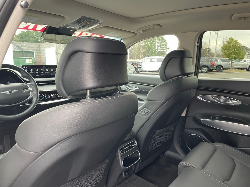 2023 Genesis GV70 2.5T