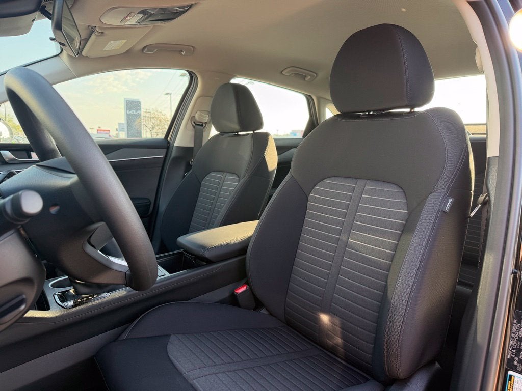 2026 Kia K5 LXS