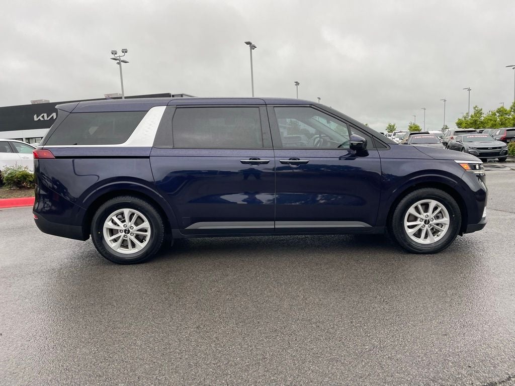 2023 Kia Carnival LX Seat Package