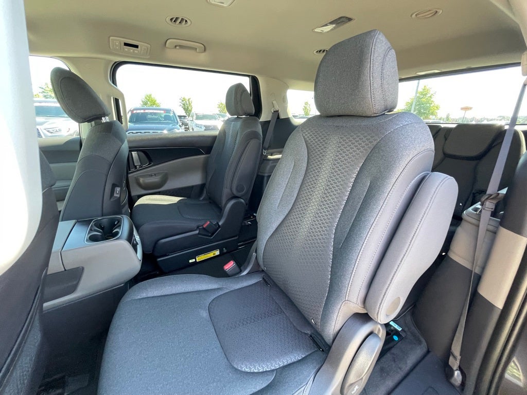 2026 Kia Carnival LX