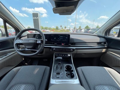2027 Kia Carnival LX