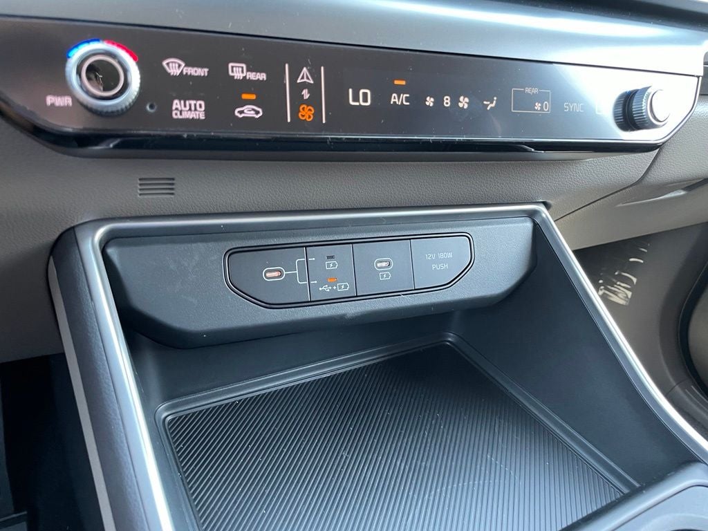 2027 Kia Carnival LXS