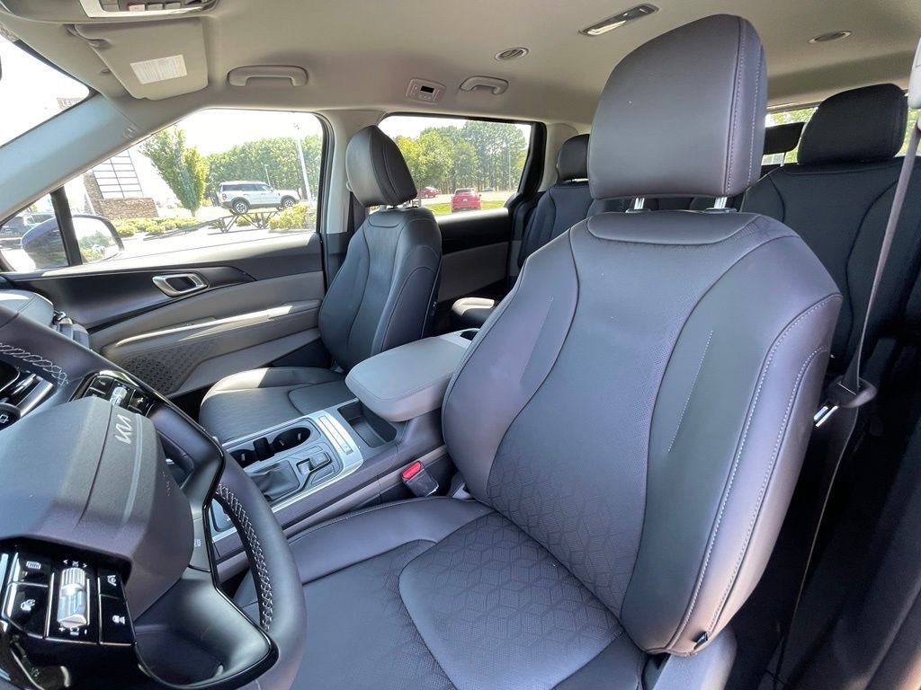 2027 Kia Carnival LXS
