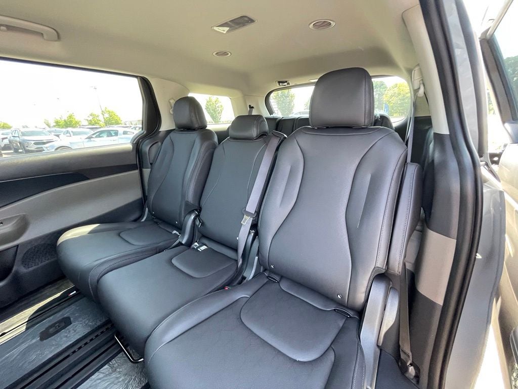2027 Kia Carnival Hybrid LXS