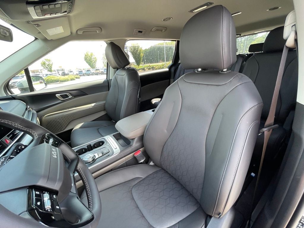 2027 Kia Carnival Hybrid LXS