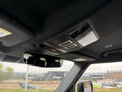 2023 Land Rover Defender 130 X-Dynamic SE