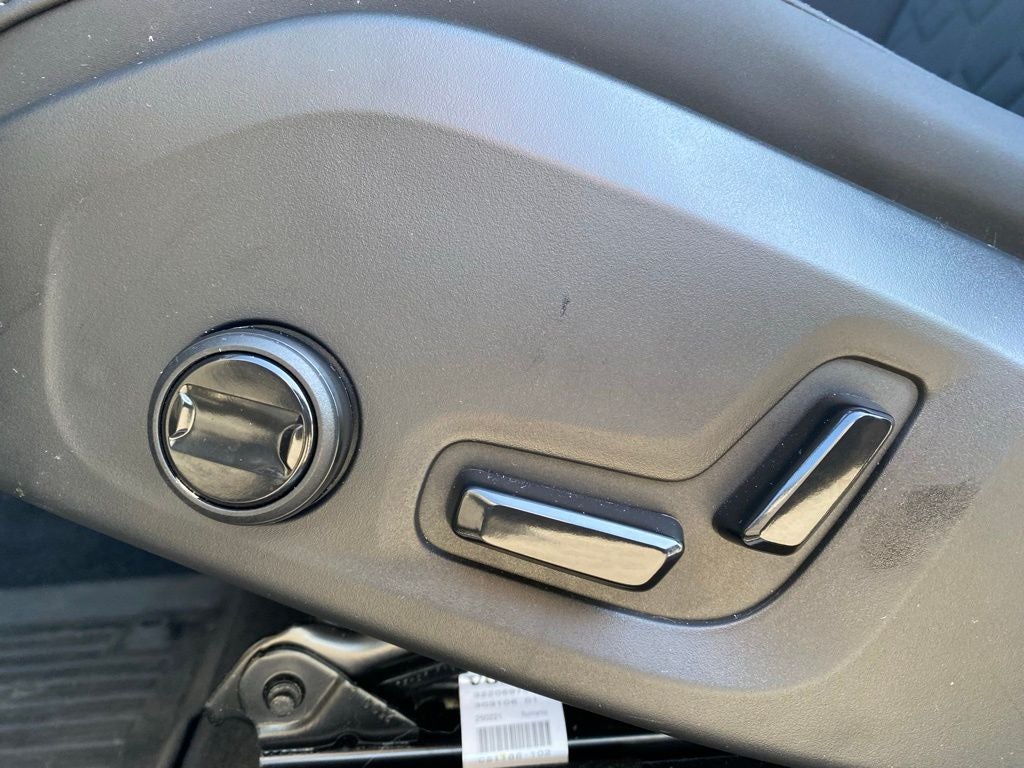 2026 Volvo XC60 B5 Core