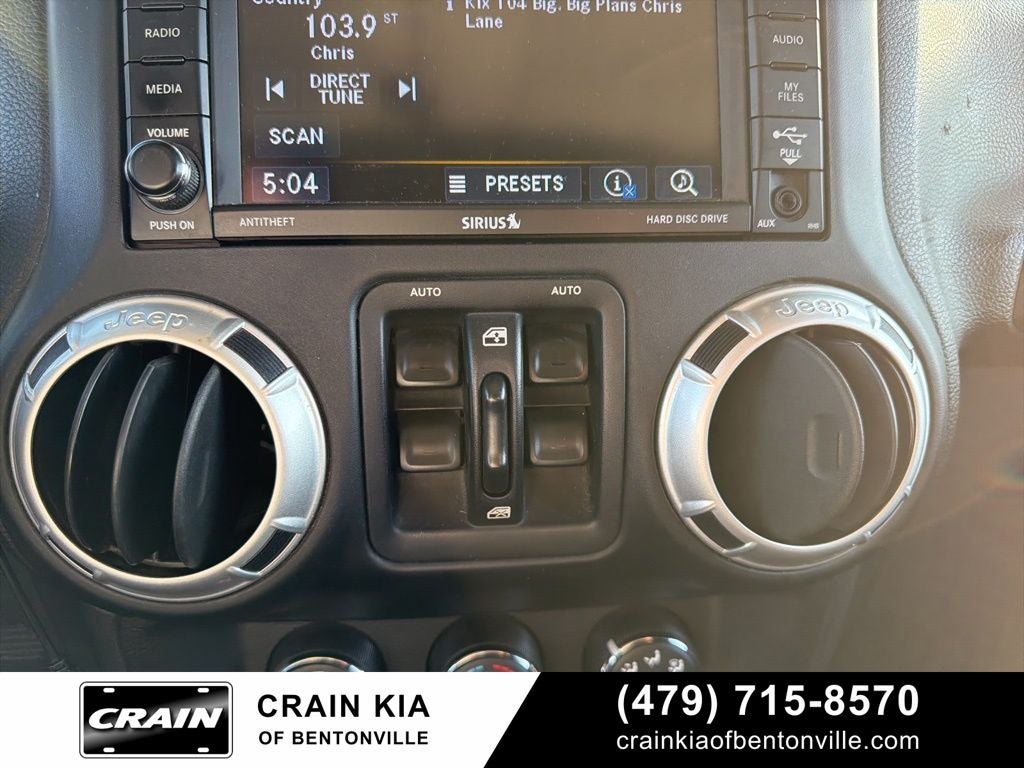 2014 Jeep Wrangler Unlimited Rubicon - LIFTED! / 4WD / CLEAN CARFAX