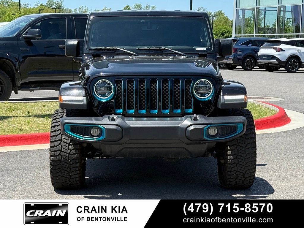 2018 Jeep Wrangler Unlimited Sahara - $48,230 MSRP / 4WD / ONE OWNER / LIFTED!