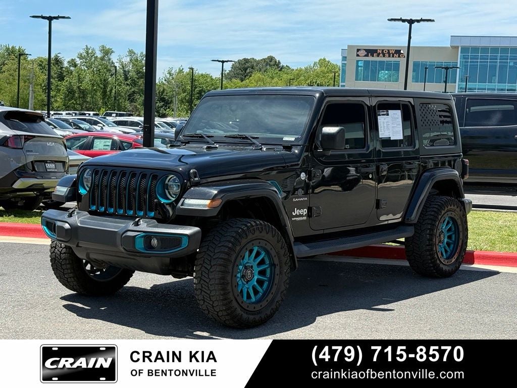 2018 Jeep Wrangler Unlimited Sahara - $48,230 MSRP / 4WD / ONE OWNER / LIFTED!