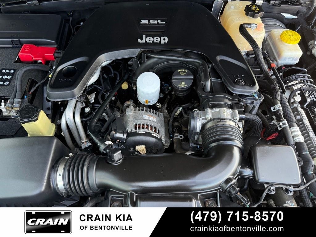 2018 Jeep Wrangler Unlimited Sahara - $48,230 MSRP / 4WD / ONE OWNER / LIFTED!