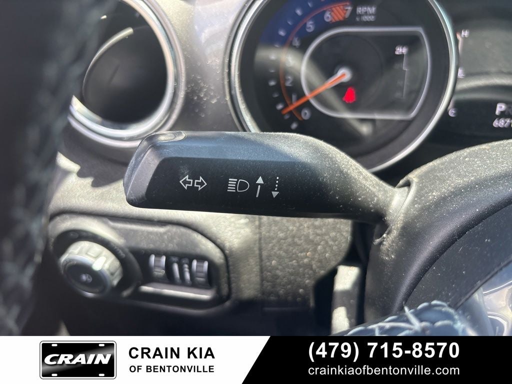 2020 Jeep Wrangler Unlimited Sahara - 4WD / SKY ONE TOUCH / ONE OWNER