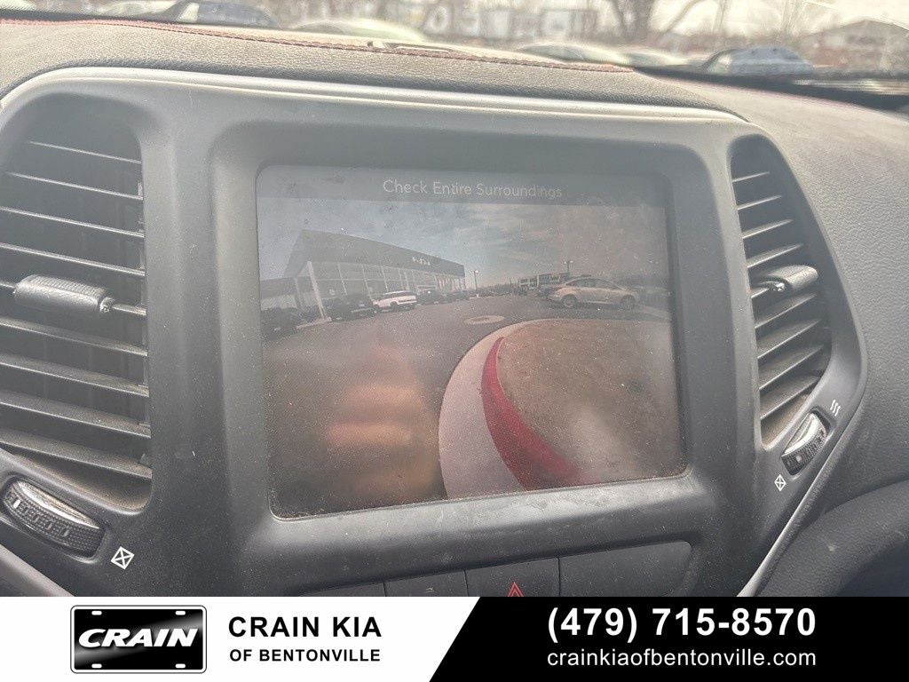 2016 Jeep Cherokee Trailhawk - 4WD / SUNROOF / CLEAN CARFAX