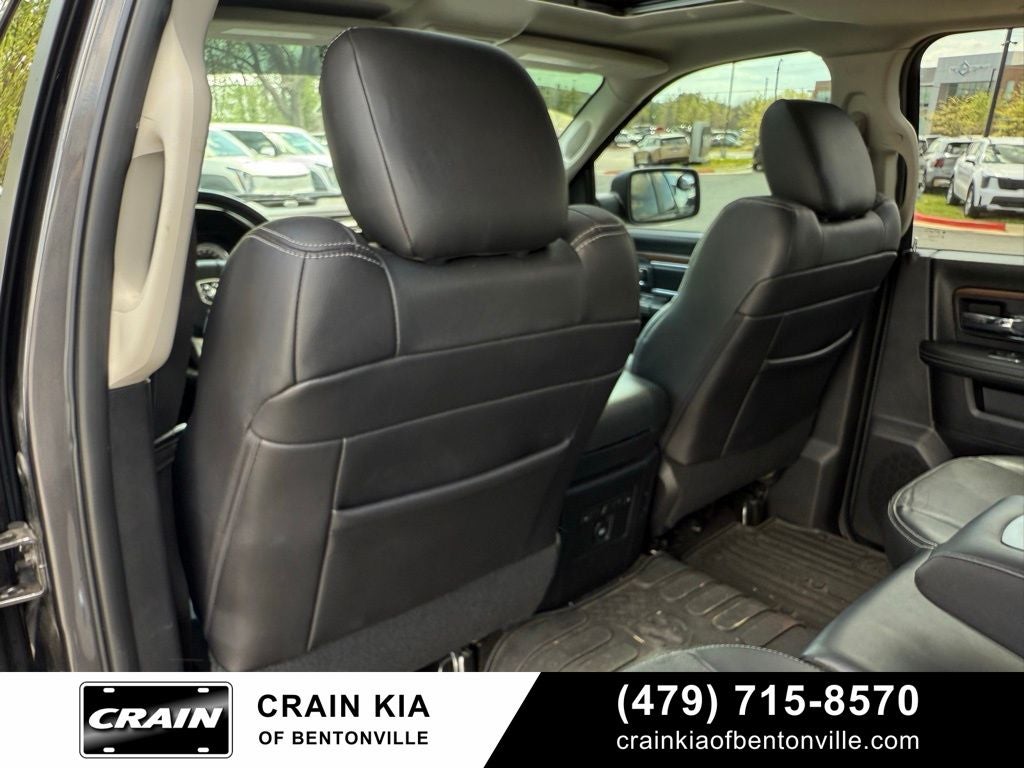 2015 RAM 1500 Laramie - 4WD / SUNROOF