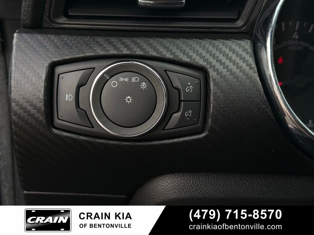 2016 Ford Mustang V6