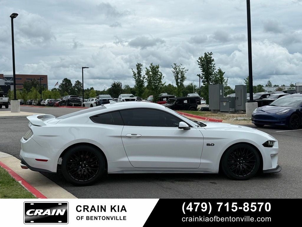2020 Ford Mustang GT Premium - CLEAN CARFAX HISTORY