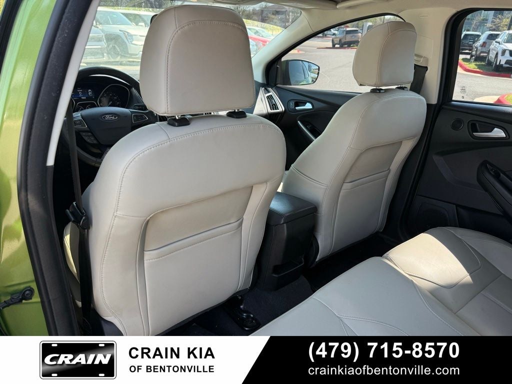 2018 Ford Focus Titanium - SUNROOF / CLEAN CARFAX / LOW MILES!
