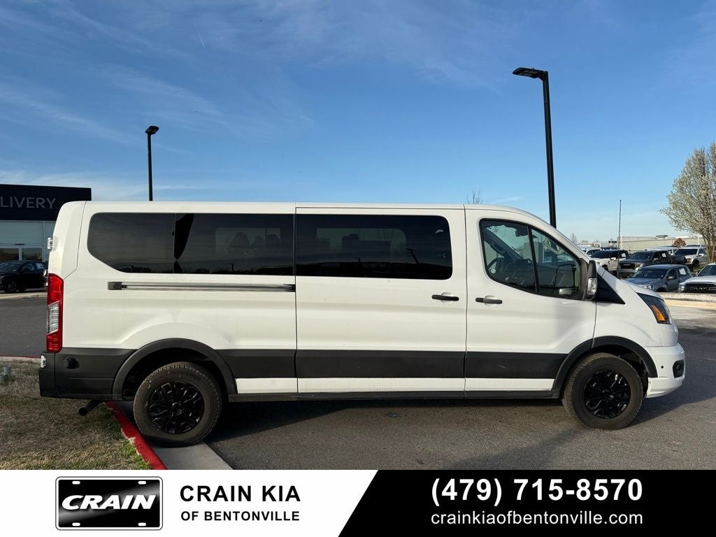 2024 Ford Transit-350 XLT - 12 PASSENGER / CLEAN CARFAX / ONE OWNER