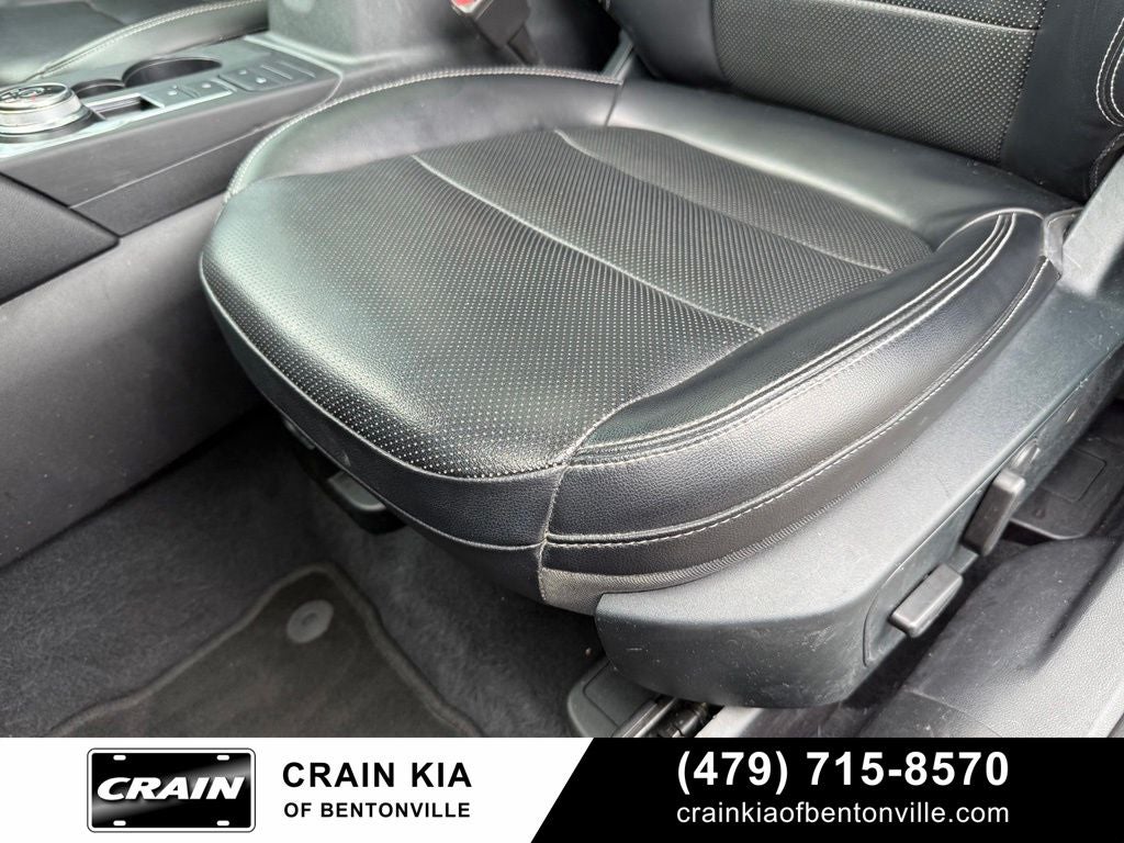 2020 Ford Escape SEL - PANORAMIC SUNROOF
