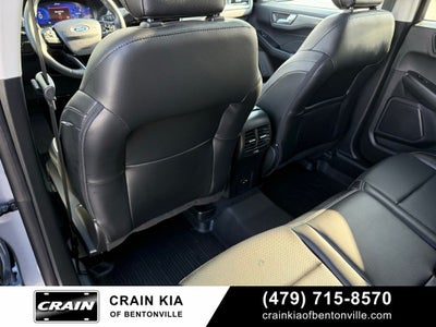 2022 Ford Escape Titanium - AWD / PANORAMIC SUNROOF / CLEAN CARFAX
