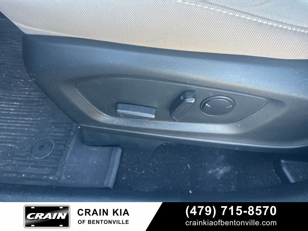 2023 Ford Explorer XLT - CLEAN CARFAX / ONE OWNER / 3RD ROW